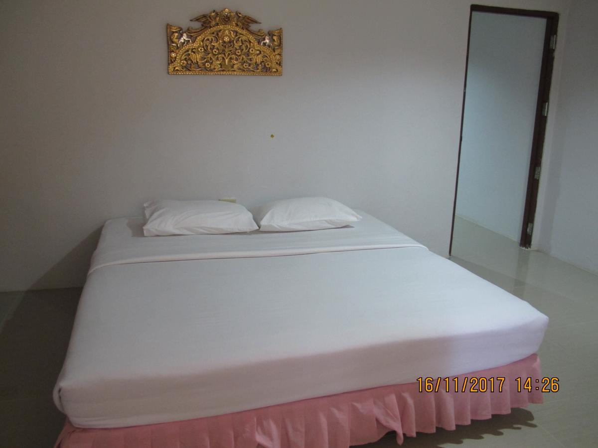 Tongpoon Hotel Banguecoque Exterior foto