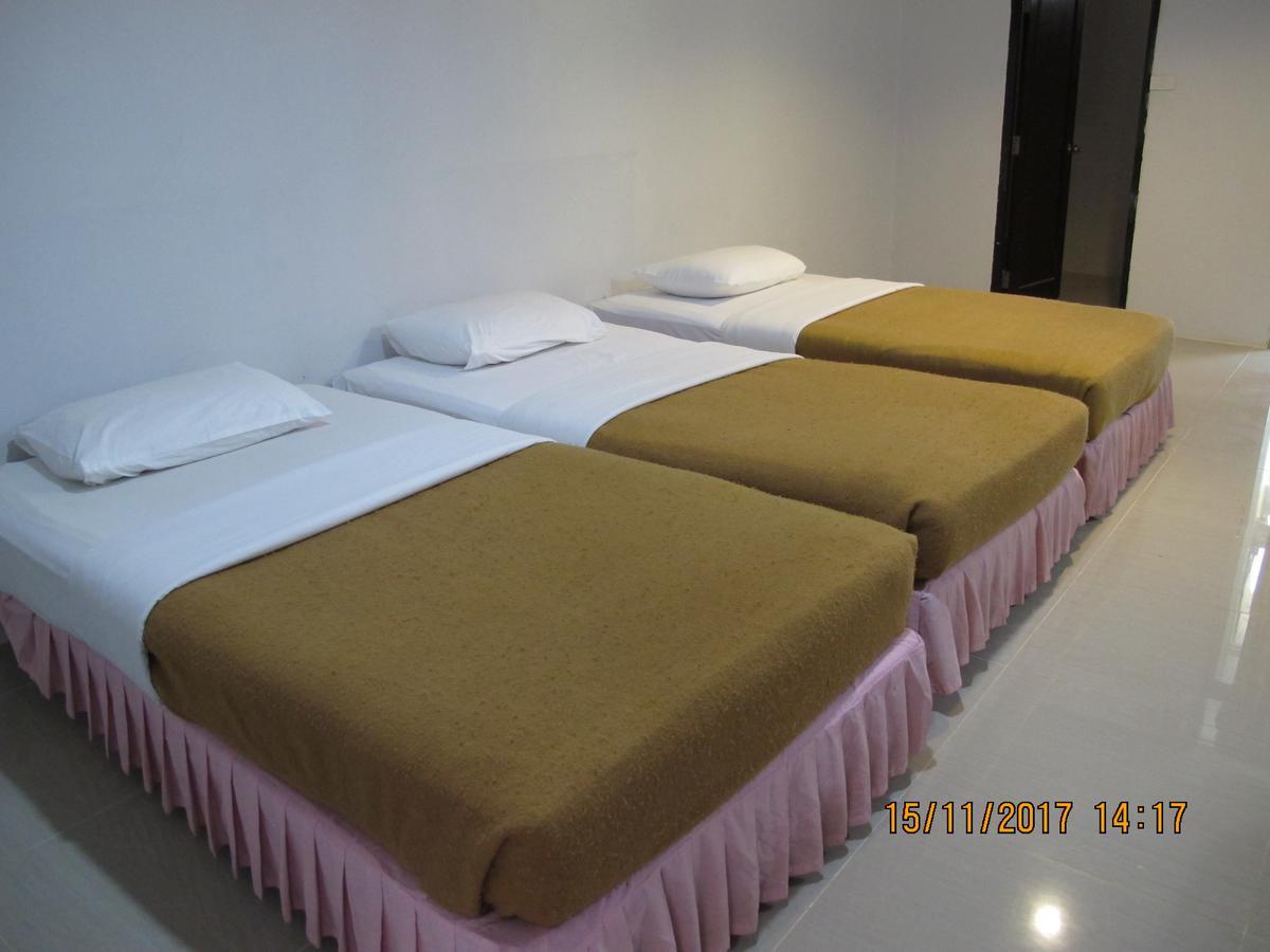 Tongpoon Hotel Banguecoque Exterior foto
